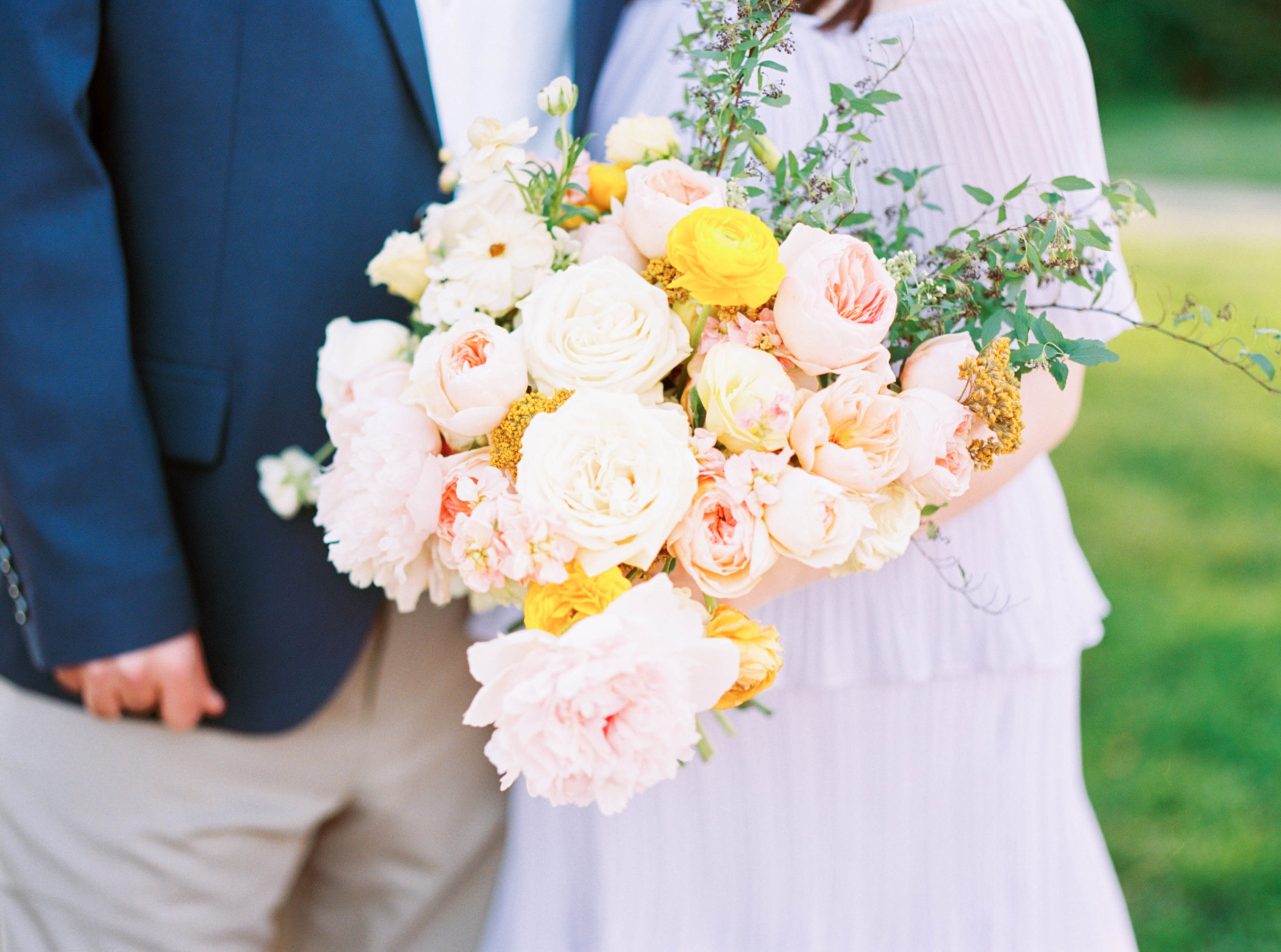 Roses and Mint st charles engagement session bouquet