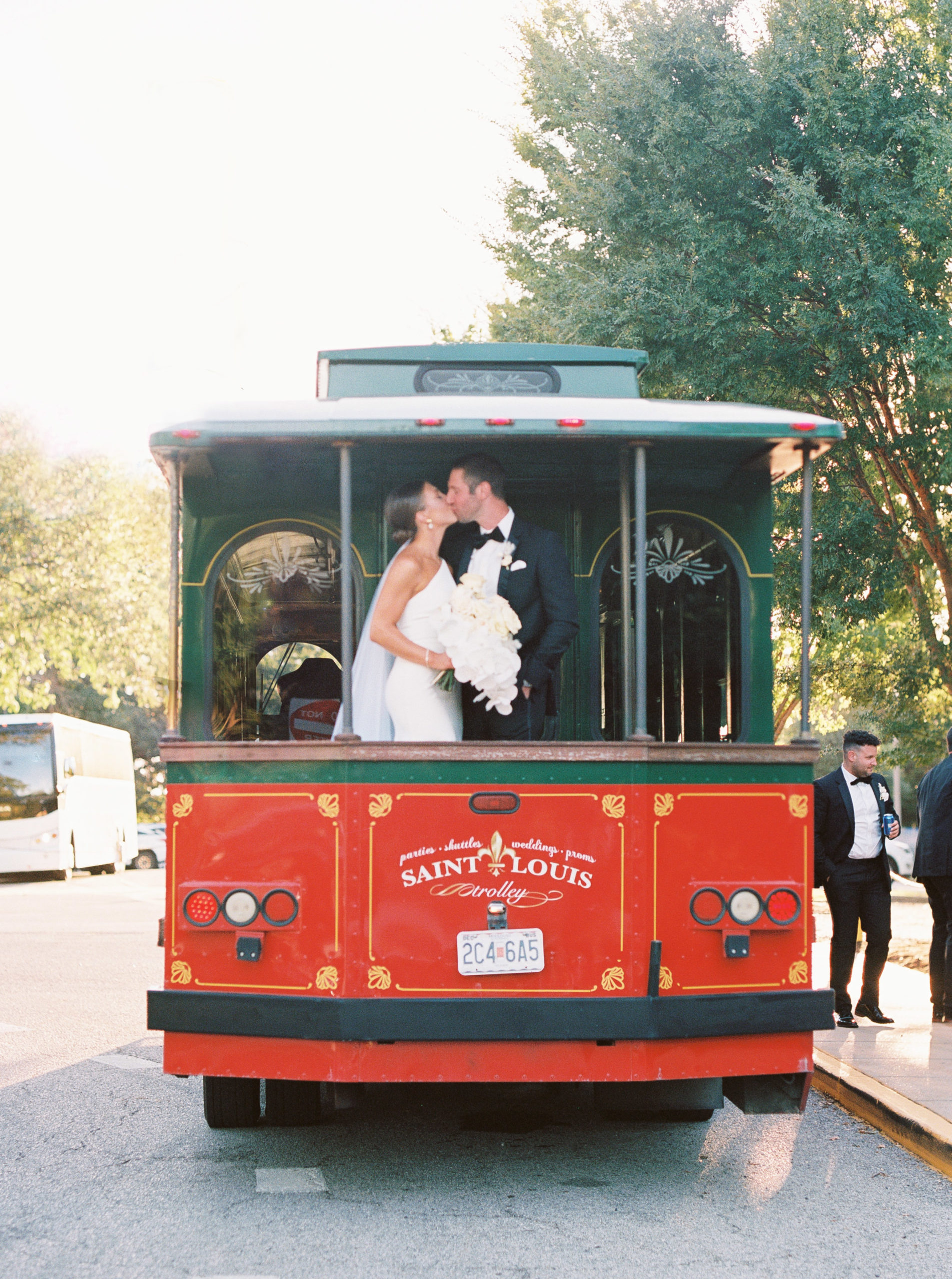 st louis trolley wedding photos